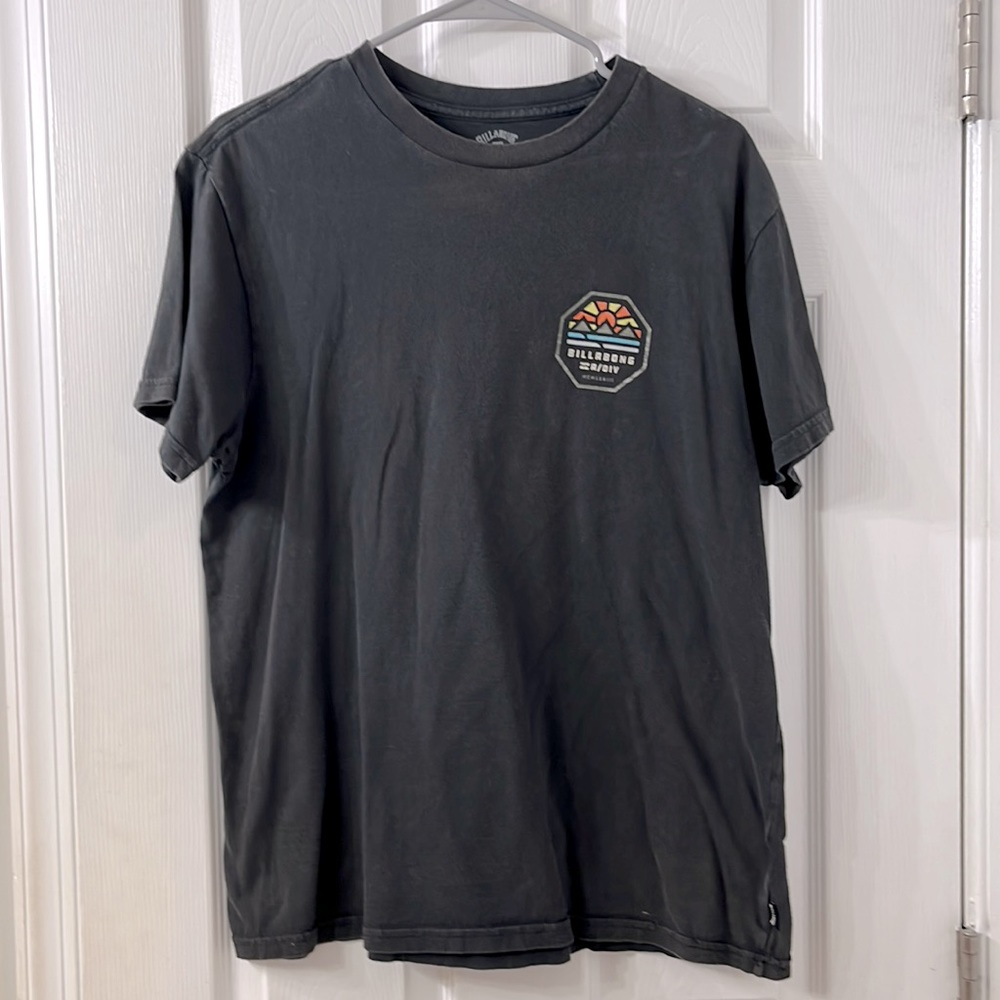 Men’s medium Billabong Tshirt